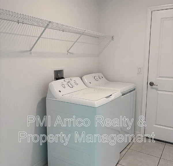 5487 Blue Azure Dr — Photo 26