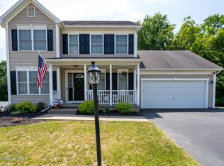 73 Valleywood Dr, Glenville, NY 12302