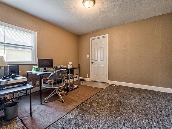 3rd image of 906-908 N 13th St