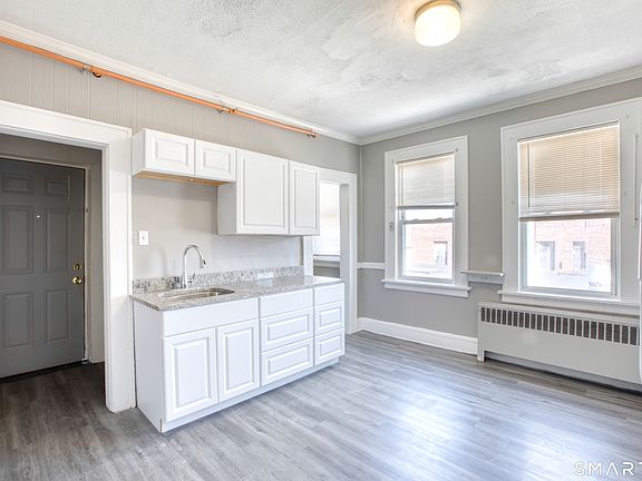 4th image of 2716 Fairfield Ave #3AF