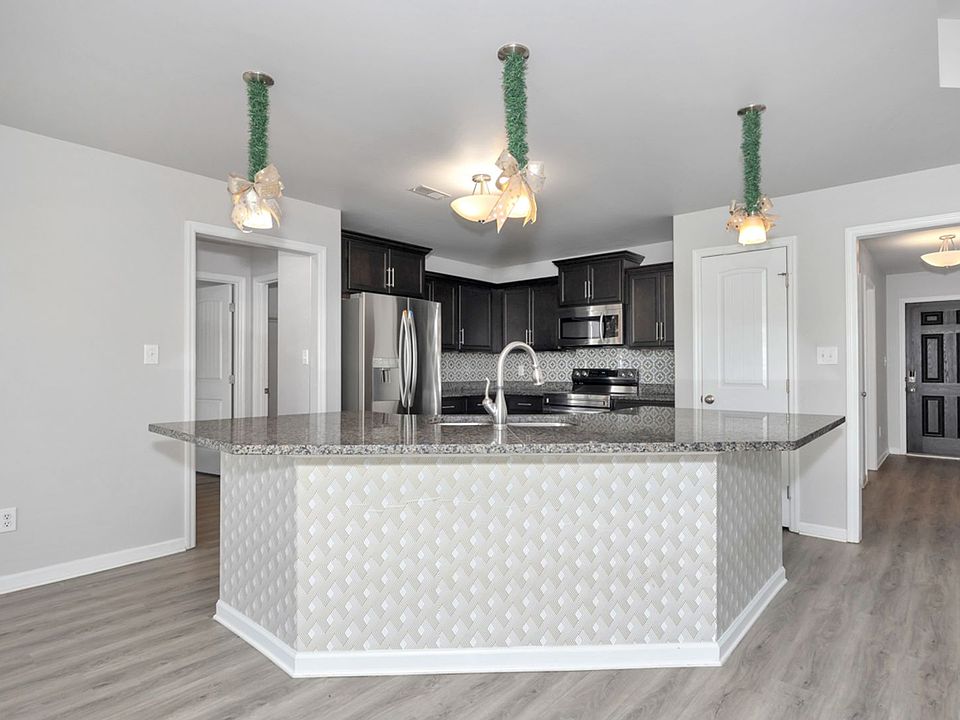 1st image of 22637 Quarry Rd