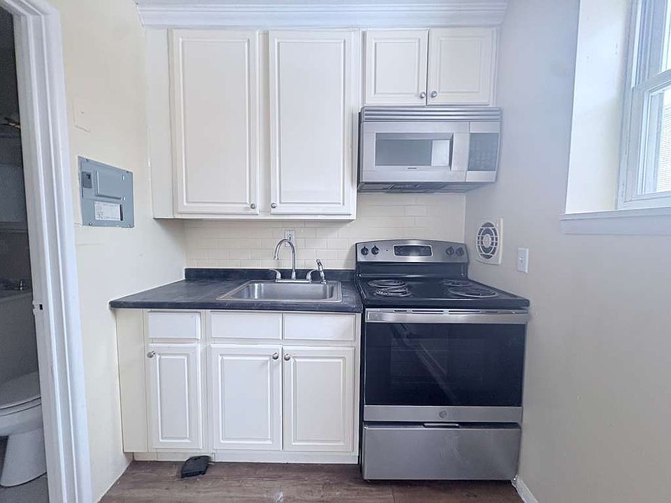 1st image of 172 Fountain St #2J1