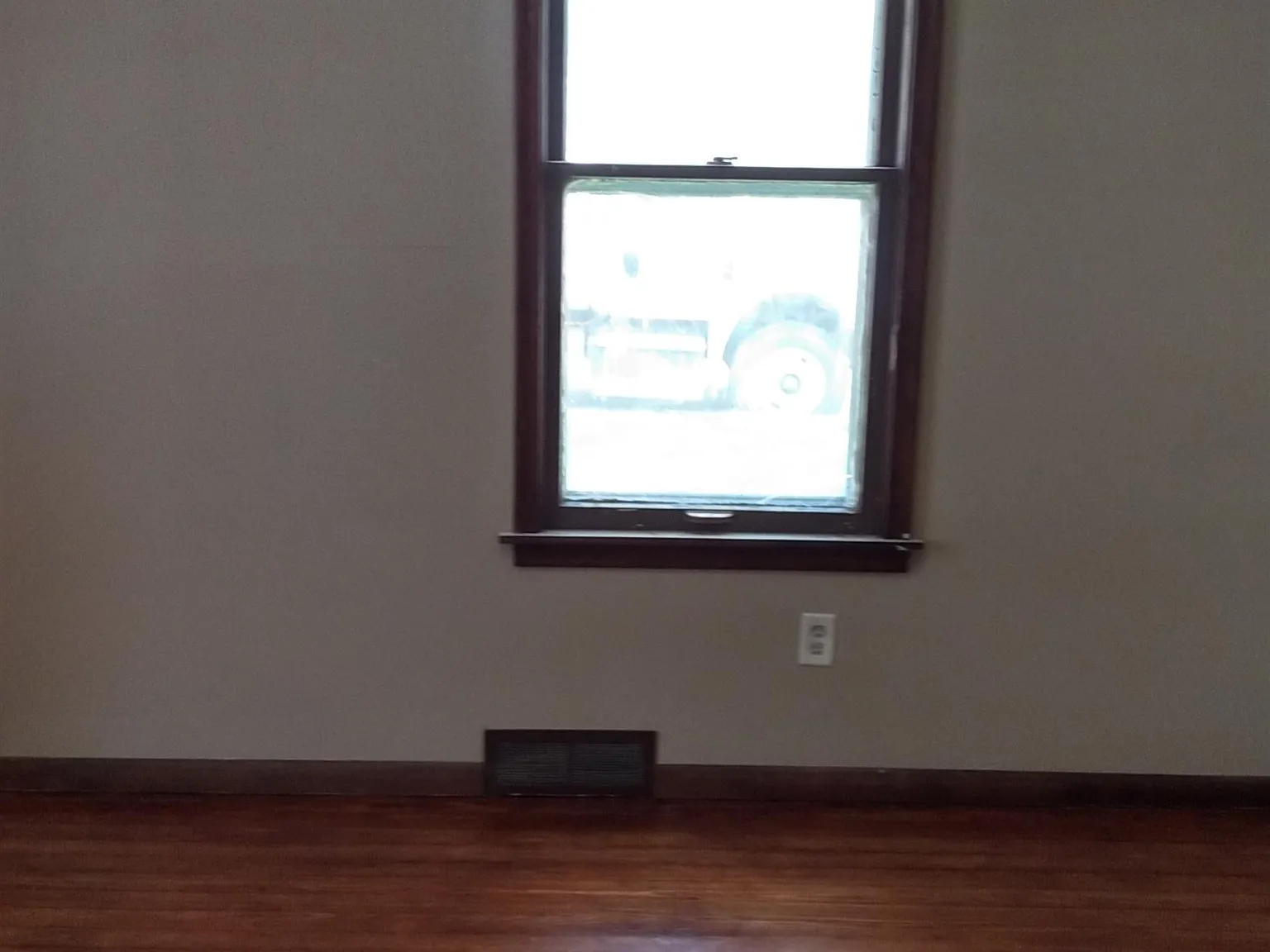 FRE 2048 N D St - 1 — Photo 4
