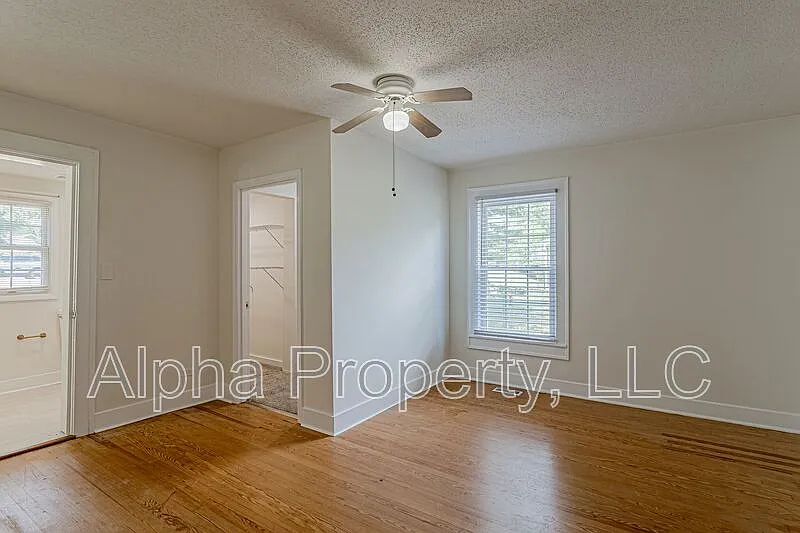 2 bed, 2.0 bath, 896 sqft, $1,600 — Photo 4