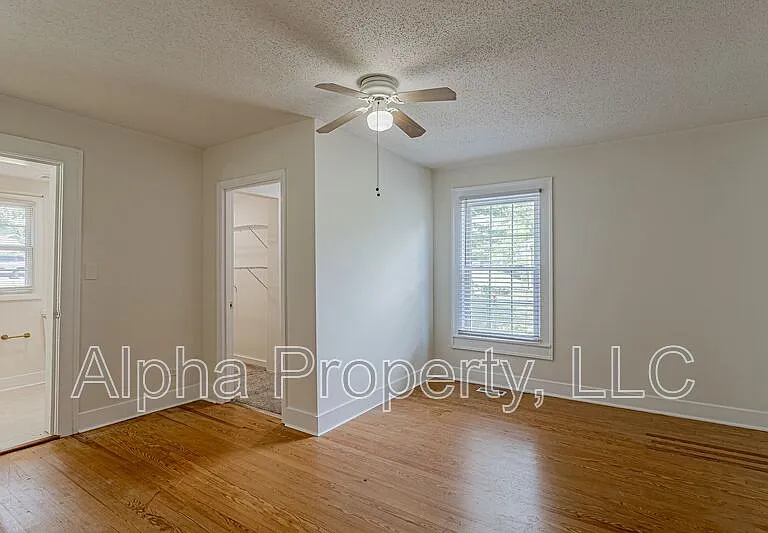 407 Cedar Lane Rd — Photo 4