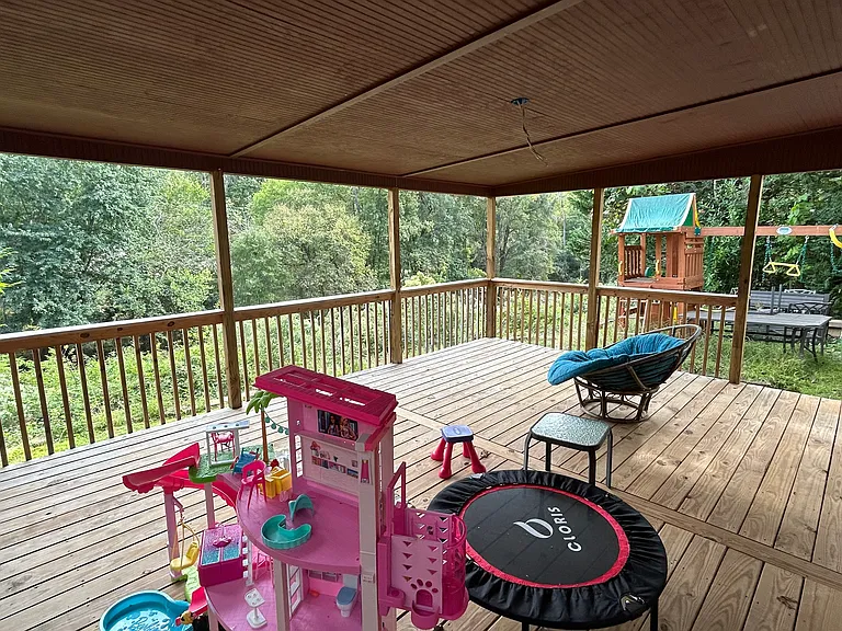 1266 Winding Path Rd — Photo 4