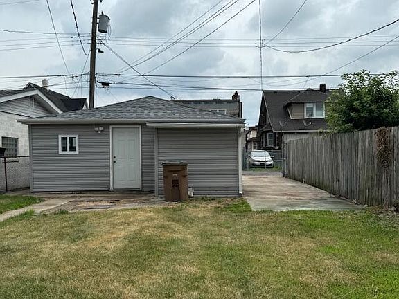 5th image of 3815 Grand Blvd