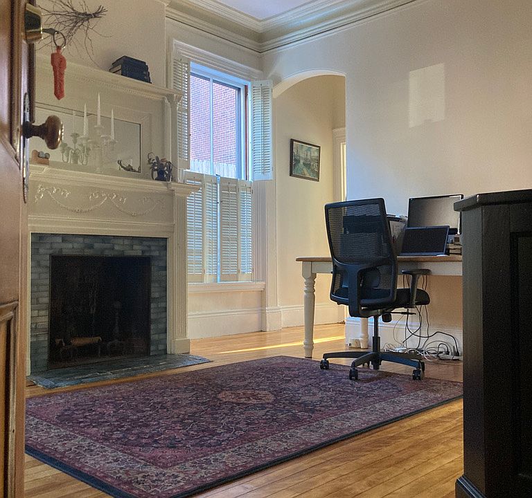 Entrance/living room