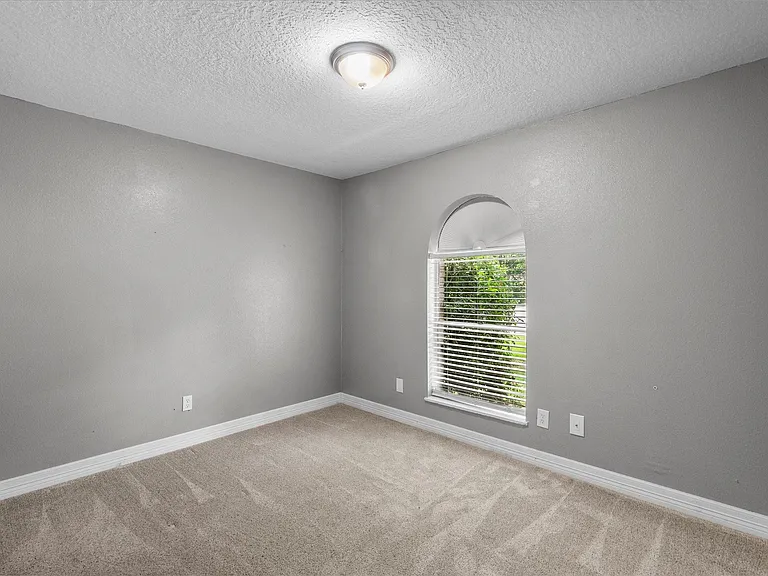 11731 Flushing Meadows Dr — Photo 21
