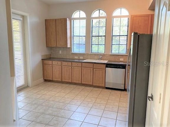 4th image of 509 Mirasol Cir APT 102