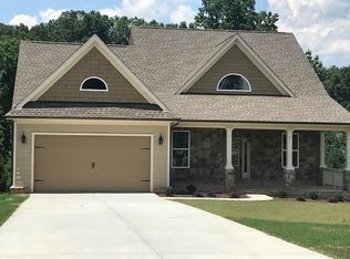 9170 Hannahs Crossing Dr, Gainesville, GA 30506