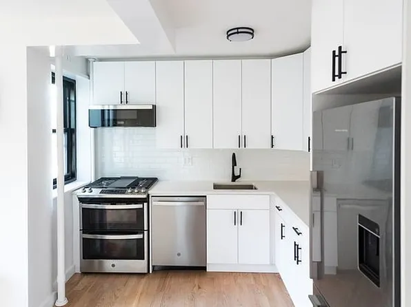 209 Clinton Ave APT 6F, Brooklyn, NY 11205