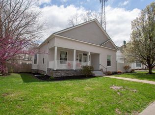 201 W Robinson St, Carmi, IL 62821