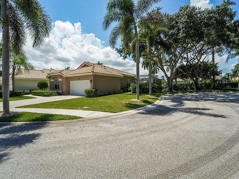 8213 Quail Meadow Trce — Photo 34