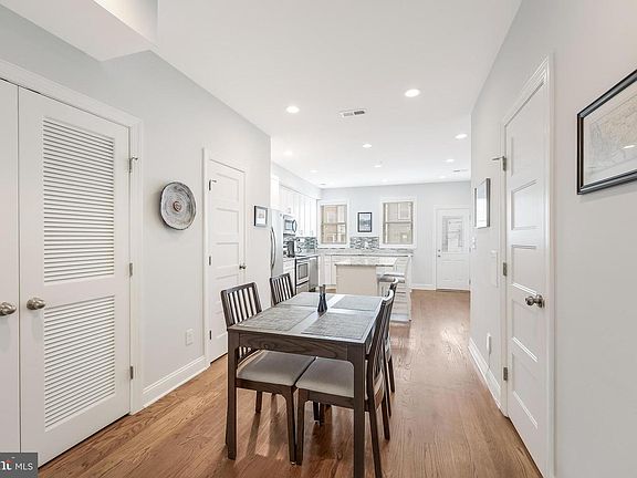 4th image of 1613 Isherwood St NE APT 3