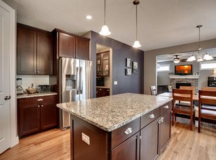 10023 Urbandale Ln N, Maple Grove, MN 55311