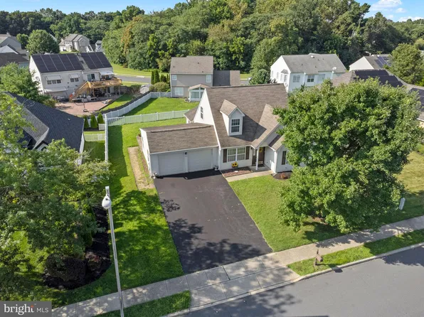 155 Billows Dr, Mount Royal, NJ 08061