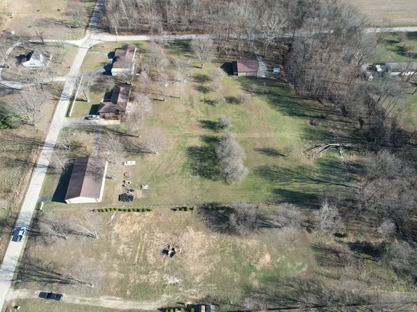 7154 E County Road 800 N, Bainbridge, IN 46105