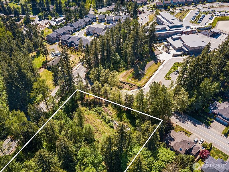 5th image of 23622 SE 32nd Way