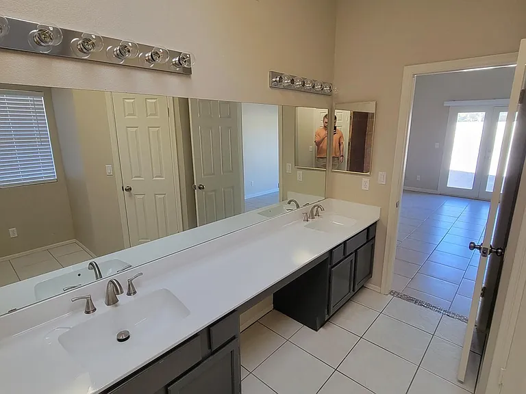 6320 W Shaw Butte Dr — Photo 4