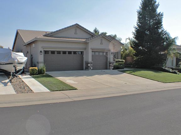 3rd image of 416 Sebastian Ct
