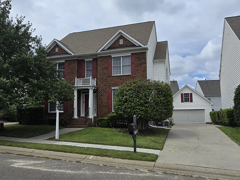 4804 Coachmans Landing Ct — Photo 3