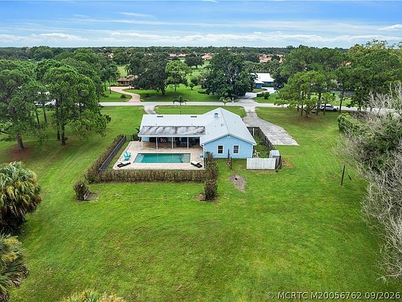 3rd image of 3525 SW Racquet Club Way
