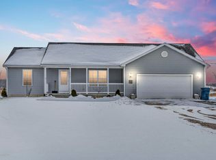 8548 Petrieville Hwy, Eaton Rapids, MI 48827