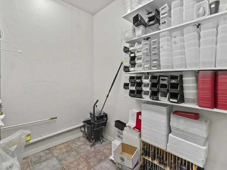 360 Sudderth Dr #1 — Photo 30