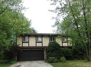 1029 Ashridge Ln, University Park, IL