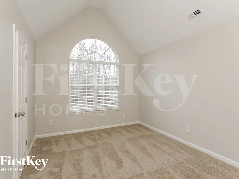 5208 Eagle Creek Dr — Photo 12