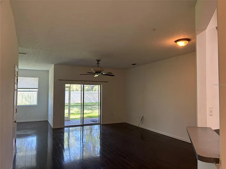 3429 Parkridge Cir #19-103 — Photo 8