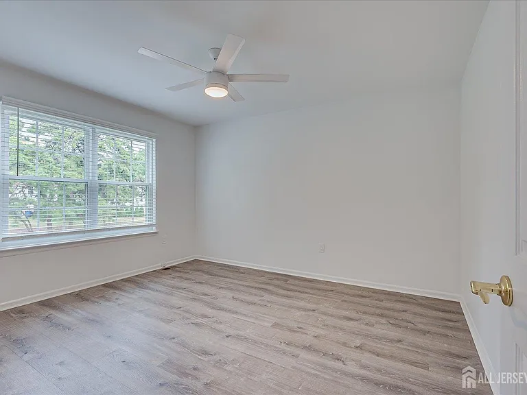 822 Darlington Dr — Photo 20