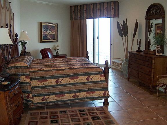 5th image of 662 Harbor Blvd Unit 930