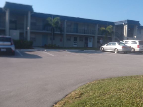 2nd image of 3322 Camelot Dr APT 12