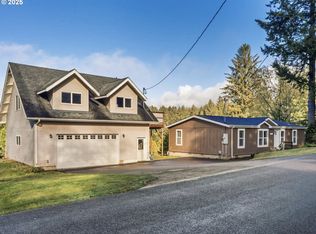 5929 N Mercer Lake Rd, Florence, OR 97439