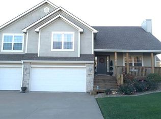 4703 Kensington Dr, Saint Joseph, MO 64506