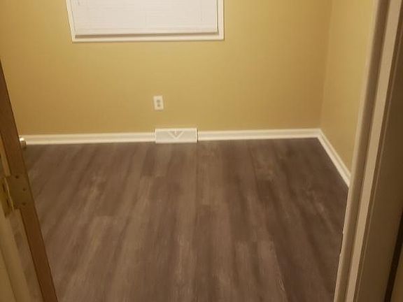 4th image of 840 18th Ave S