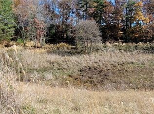 19 Oak Ln, Mars Hill, NC 28754