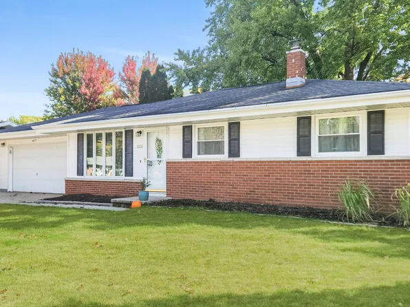 1222 Armory Pl, Oshkosh, WI 54902