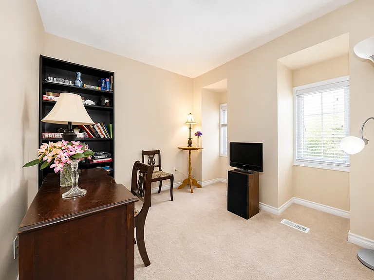 Sidney Belsey Cres — Photo 4