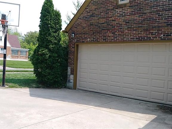 2nd image of 701 Forest Grove Ave