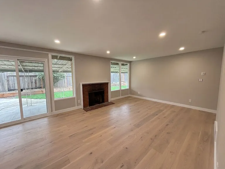 1534 Fernside St — Photo 7