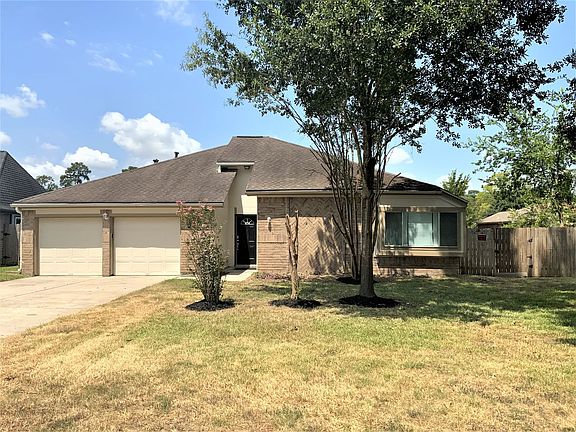 2nd image of 22523 Hollybranch Dr