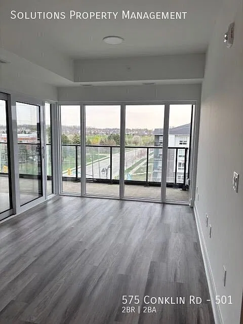 **Beautiful 2 Bed, 2 Bath Condo** — Photo 3
