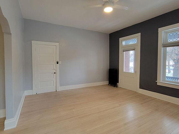 3rd image of 268 C St #C-2