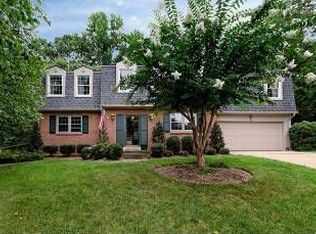10213 Pumphrey Ct, Fairfax, VA 22032