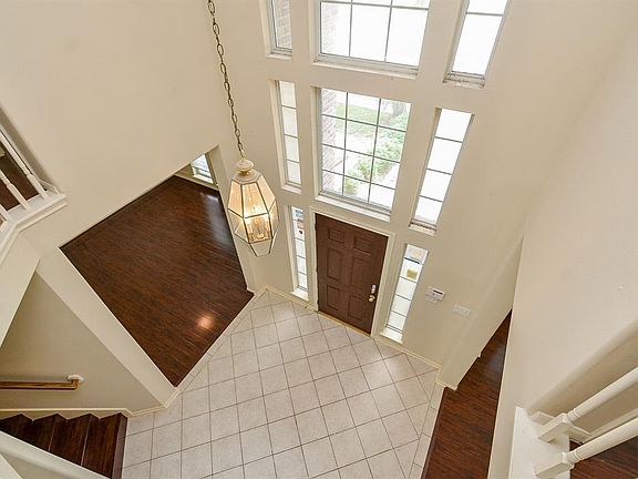 4th image of 2910 Tina Oaks Ct