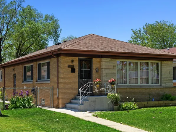 3815 Isabel St, Skokie, IL 60076