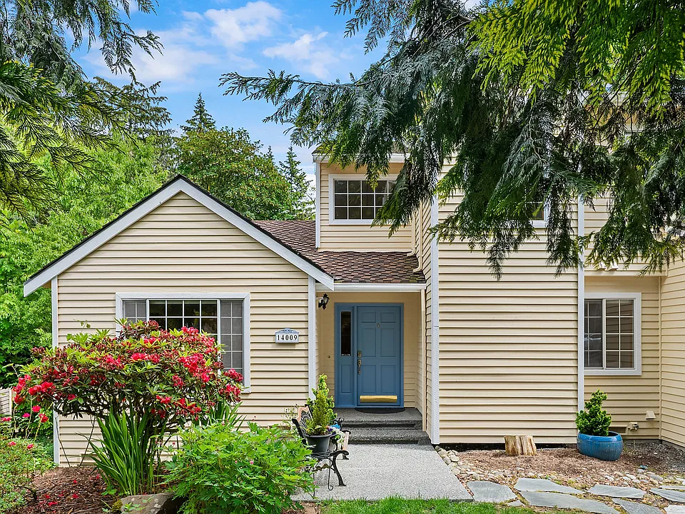 14009 Cascade Dr SE